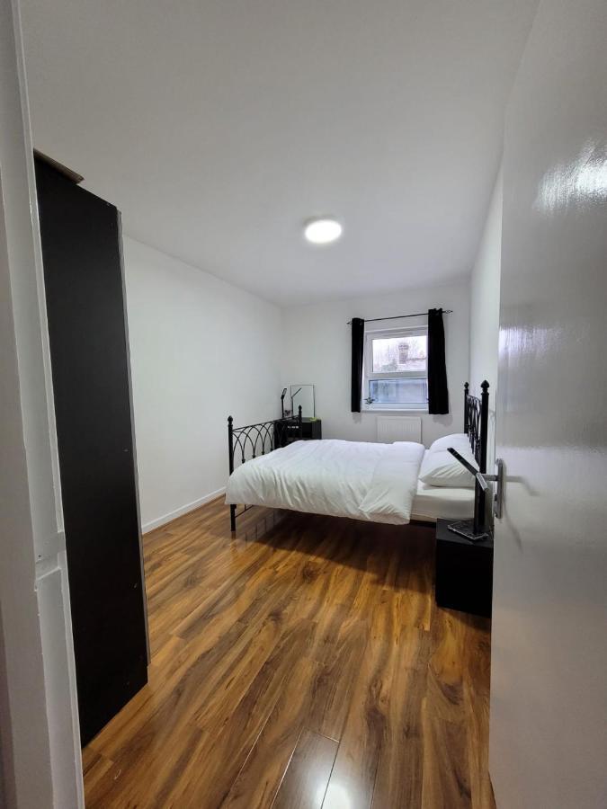 Stunning 1 Bedroom Apartment In לונדון מראה חיצוני תמונה