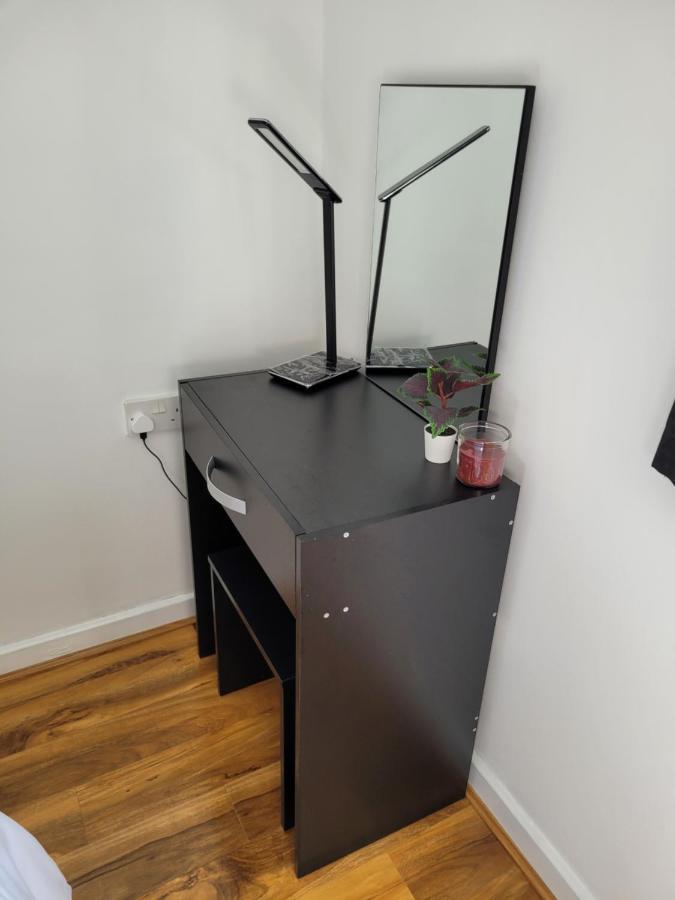 Stunning 1 Bedroom Apartment In לונדון מראה חיצוני תמונה